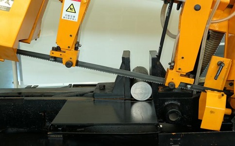 荣县数控带锯床自动送料精度会出现偏差吗？